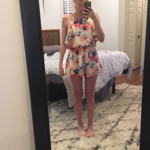 Vestique multicolored tie back romper - Picture 6 of 6